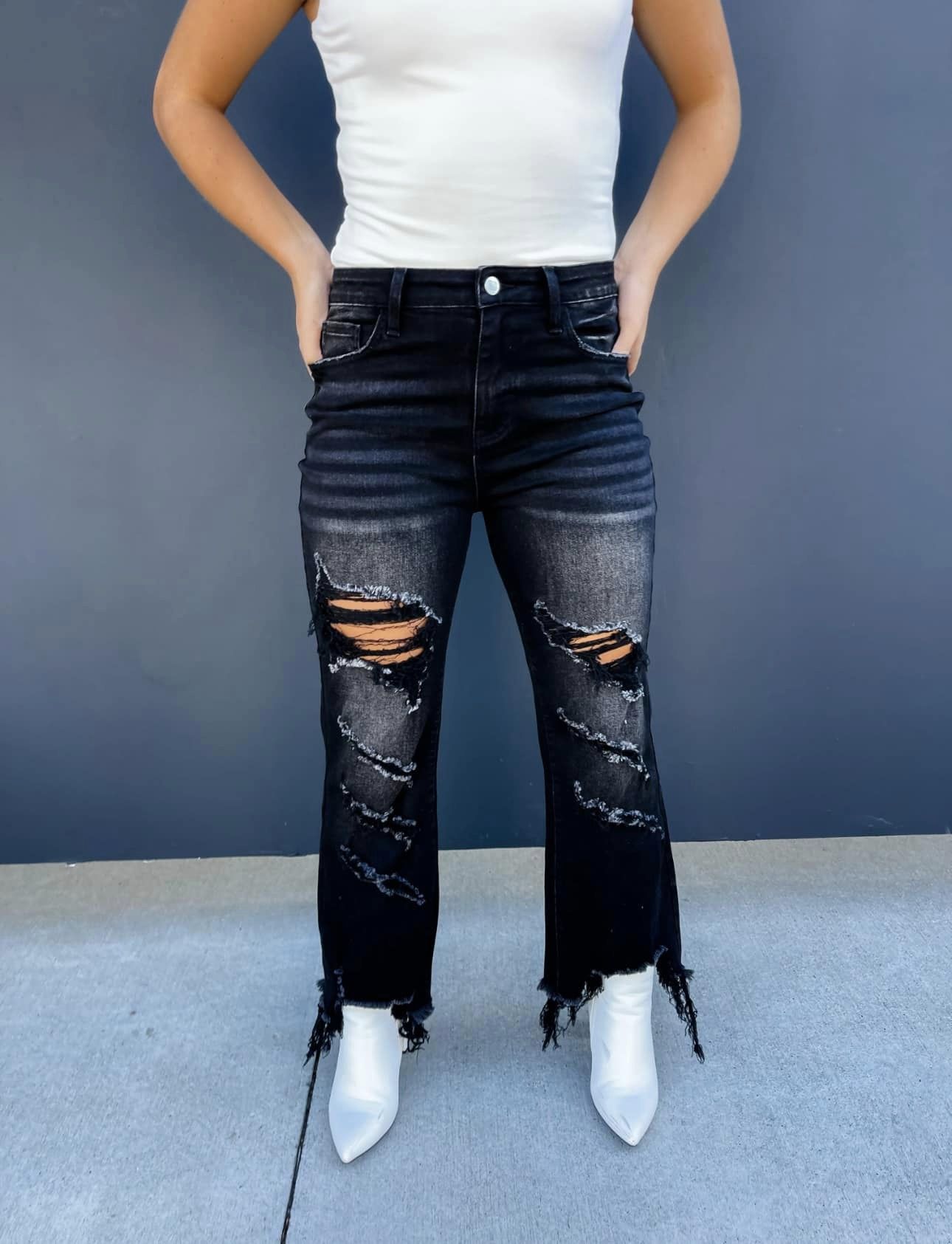 Black Urban Distressed Crop Jean